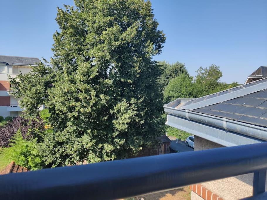 Bel Appart Renove Avec Terrasse Сант-Авертан Екстериор снимка