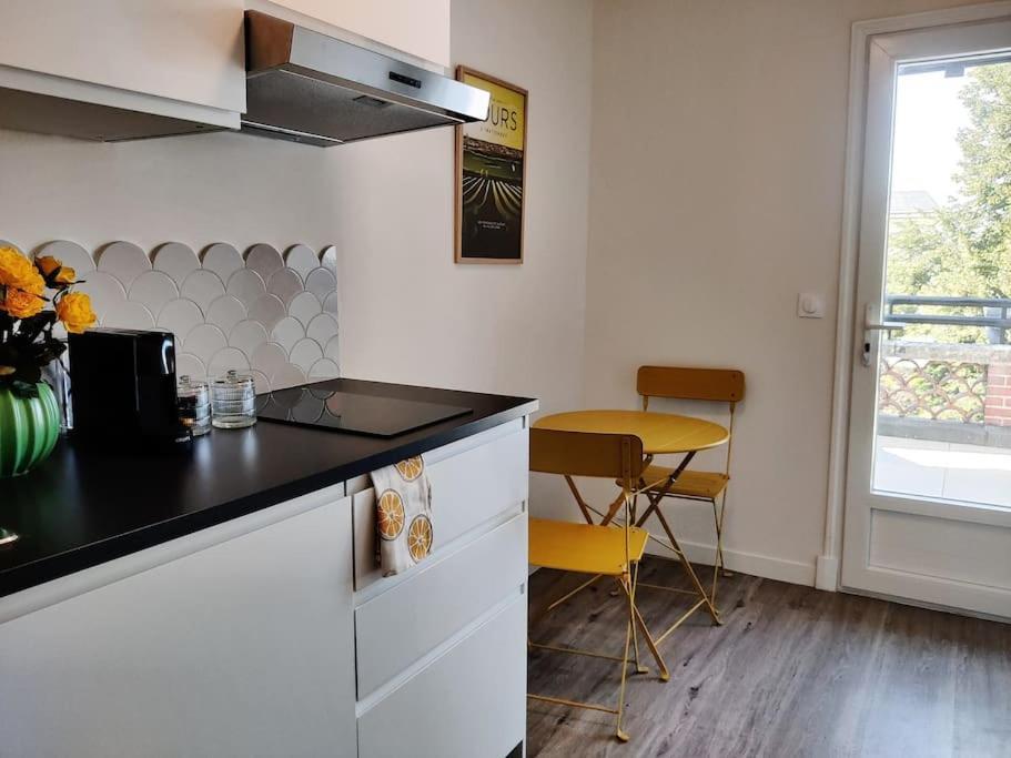 Bel Appart Renove Avec Terrasse Сант-Авертан Екстериор снимка