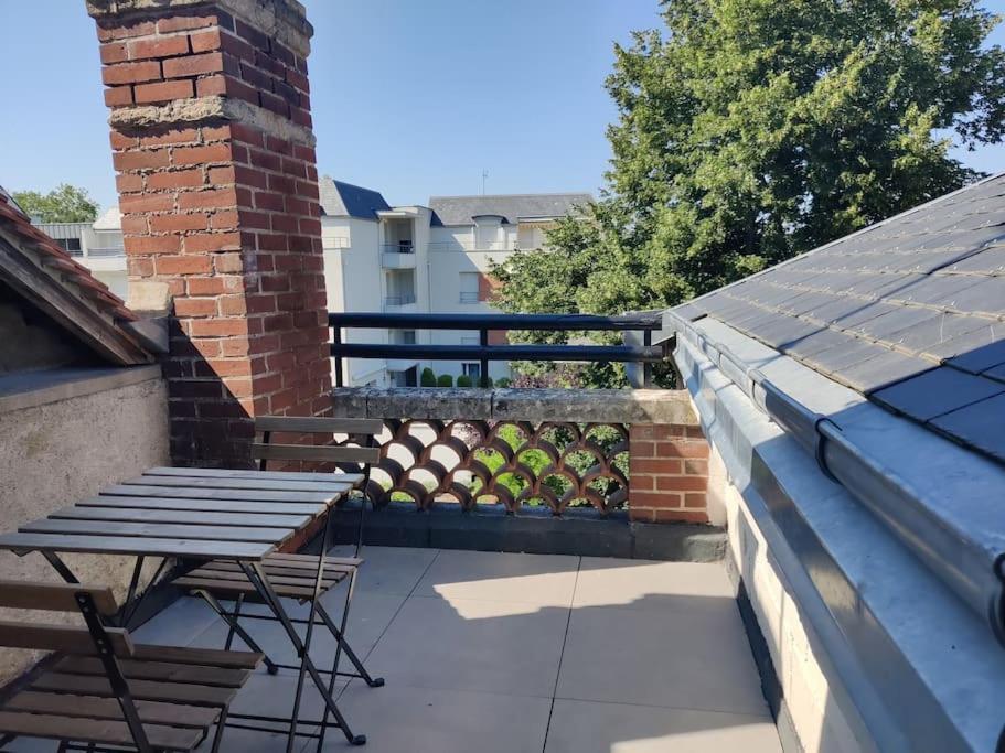 Bel Appart Renove Avec Terrasse Сант-Авертан Екстериор снимка