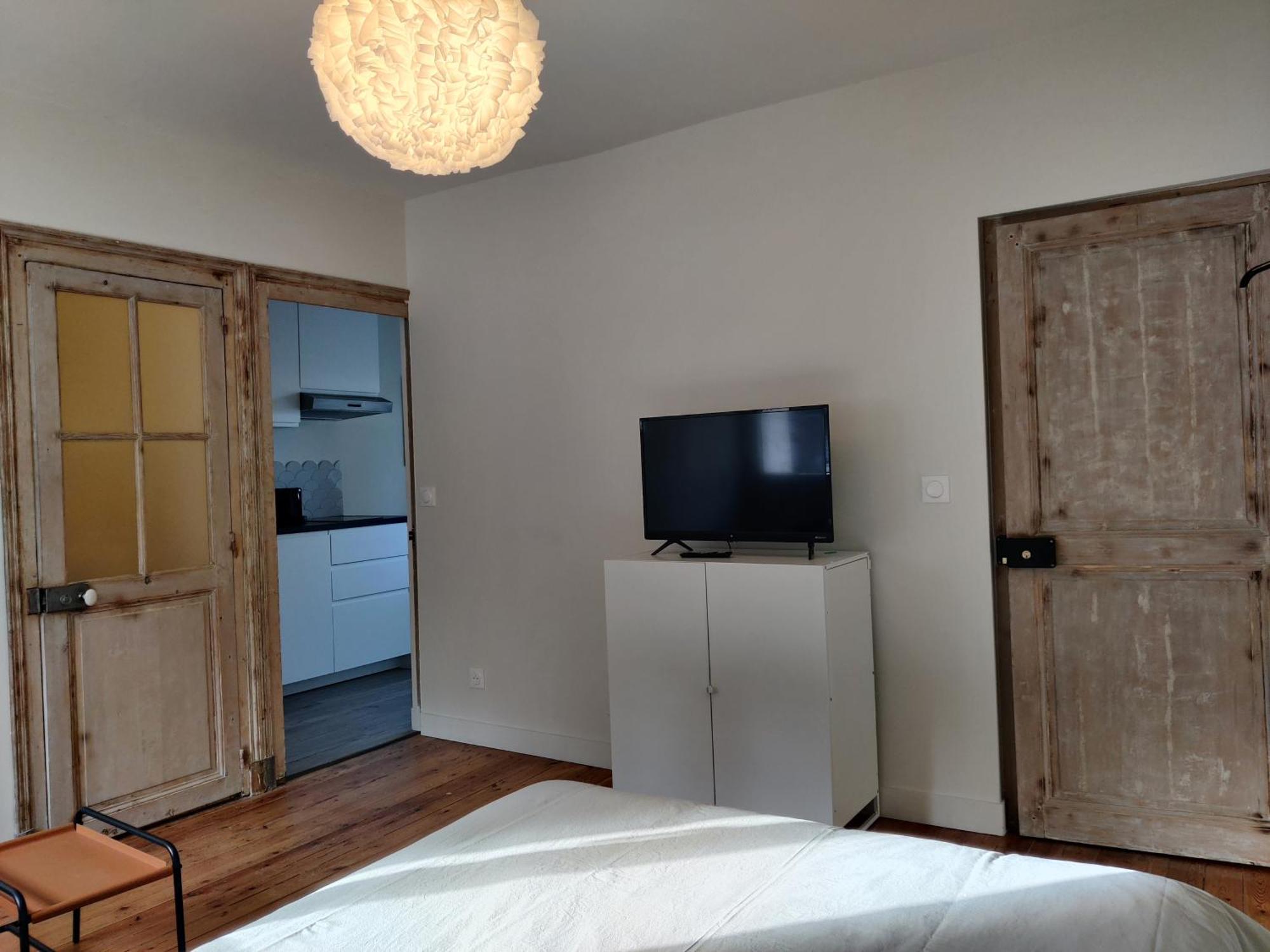 Bel Appart Renove Avec Terrasse Сант-Авертан Екстериор снимка