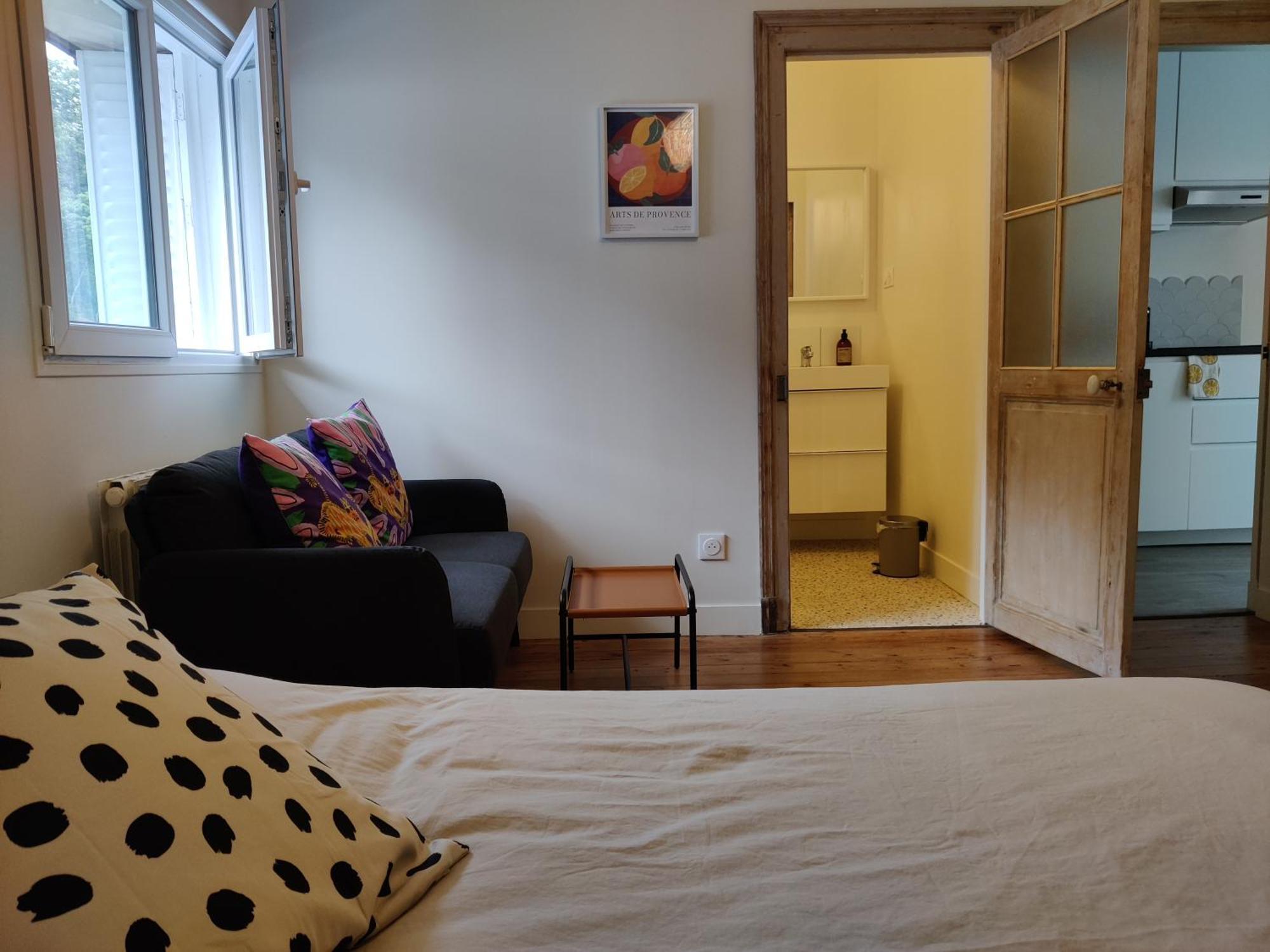 Bel Appart Renove Avec Terrasse Сант-Авертан Екстериор снимка